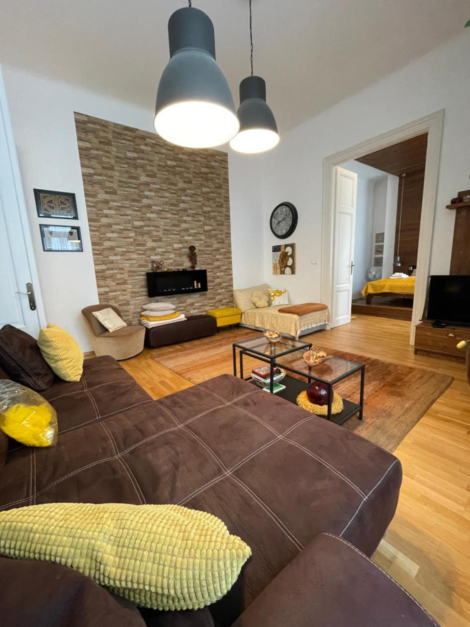 Amber Pearl Apartment 2 Rooms And 2 Bathrooms At Kalvin Square Budapest Exterior foto