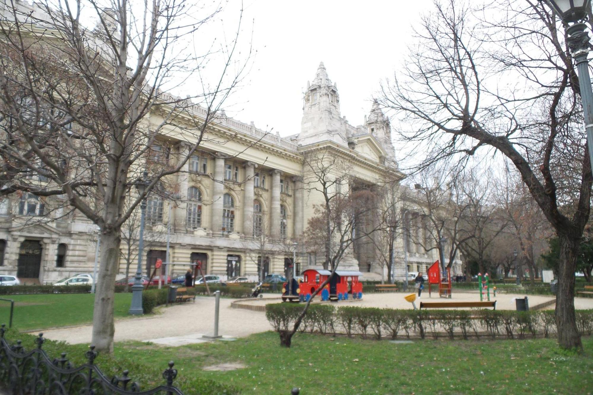 Amber Pearl Apartment 2 Rooms And 2 Bathrooms At Kalvin Square Budapest Exterior foto