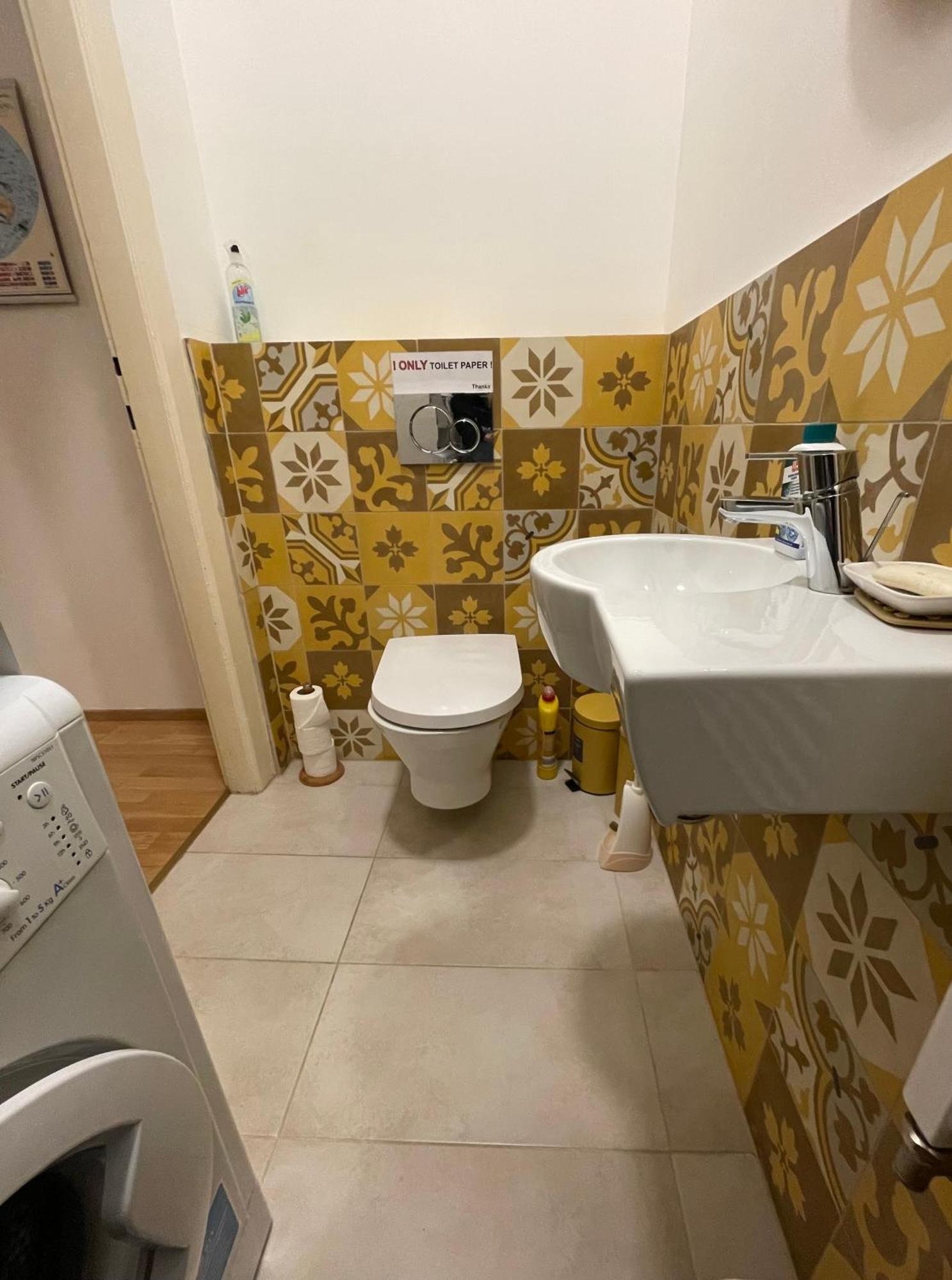 Amber Pearl Apartment 2 Rooms And 2 Bathrooms At Kalvin Square Budapest Exterior foto