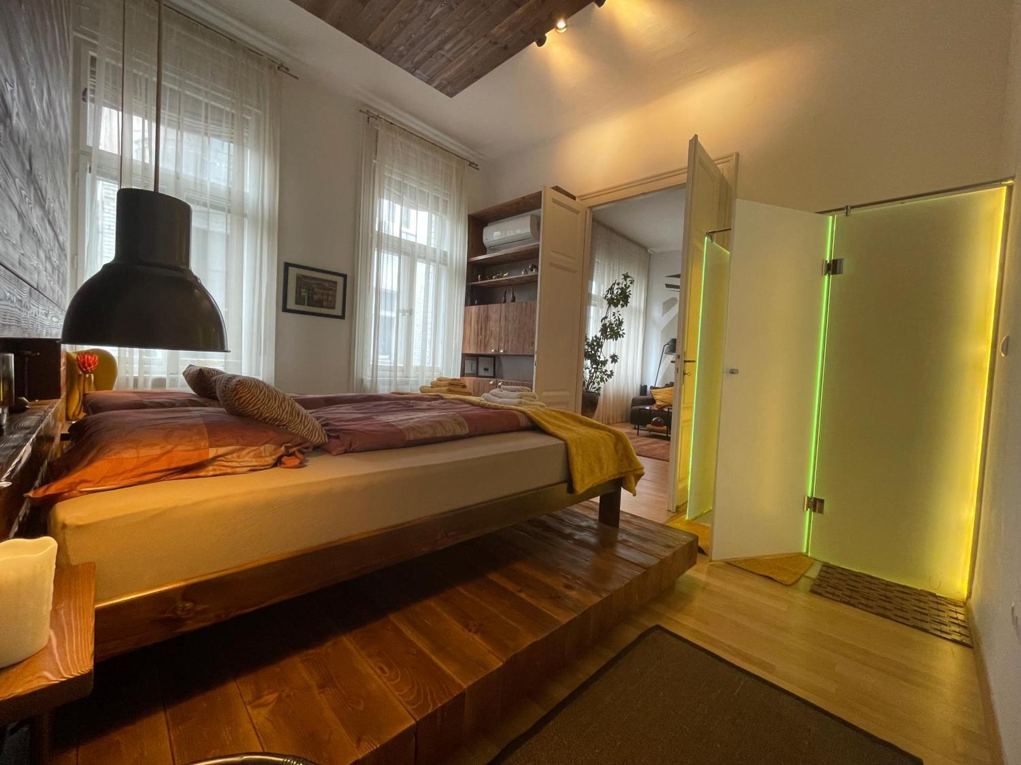 Amber Pearl Apartment 2 Rooms And 2 Bathrooms At Kalvin Square Budapest Exterior foto